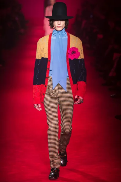 Look 26